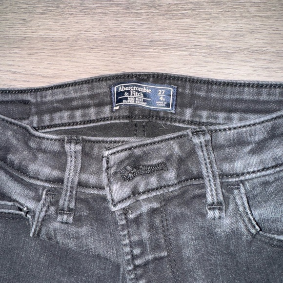 Abercrombie & Fitch Jeans - Picture 3 of 4